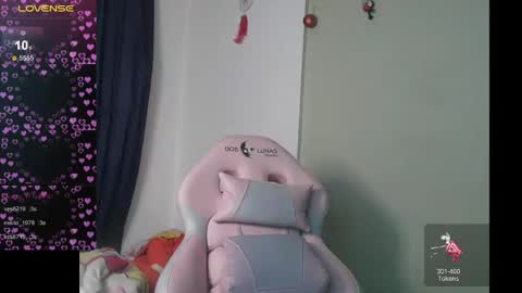             online show from December 7, 11:18 am