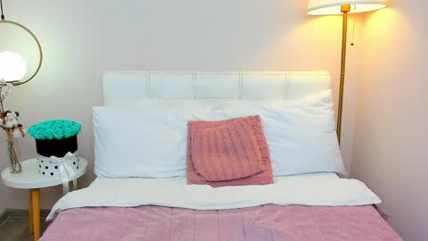 Andrea online show from April 7, 5:19 am