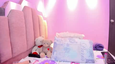 A n d r  e a S w e e t  online show from December 15, 8:35 pm