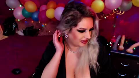Snapshot of andreeajj chatting on February 13, 10:00 pm andreeajj online show from February 13, 10:00 pm