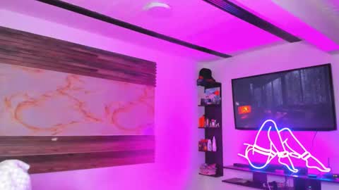 andrees_s online show from October 8, 1:03 am