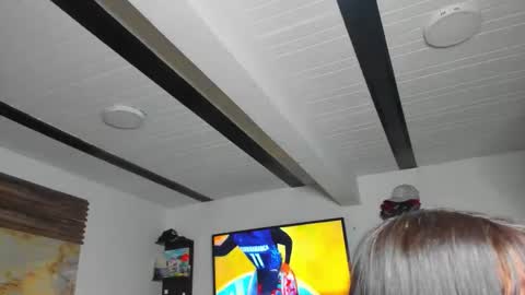 andrees_s online show from November 12, 7:03 pm