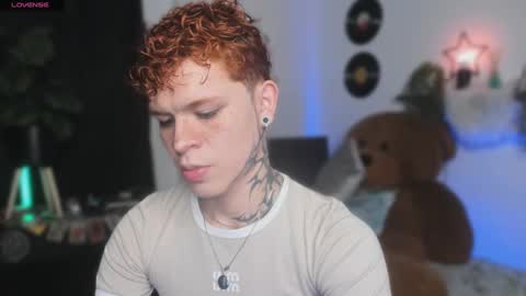 Snapshot of andreewwolffman chatting on September 12, 12:33 am Andrew online show from September 12, 12:33 am