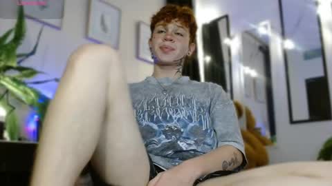 Snapshot of andreewwolffman chatting on May 31, 6:09 pm Andrew online show from May 31, 6:09 pm