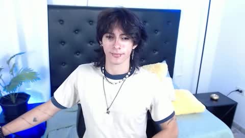 Snapshot of andreey50 chatting on November 25, 1:44 pm Andrey online show from November 25, 1:44 pm