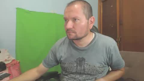 Snapshot of andres055555 chatting on July 23, 2:53 am andres055555 online show from July 23, 2:53 am