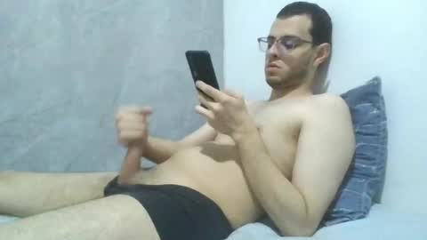 andres129494 online show from April 14, 2:06 am