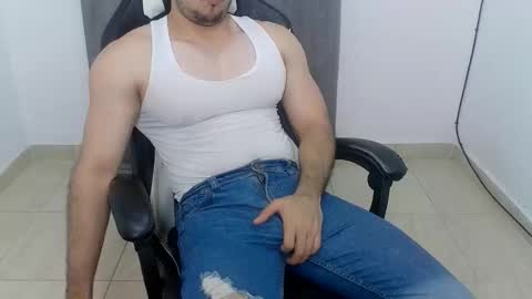 andres180950734 online show from October 15, 1:28 am