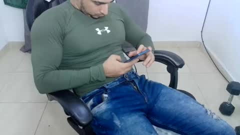 andres180950734 online show from February 27, 12:10 am