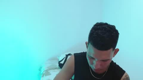 andres200329 online show from May 22, 5:14 am