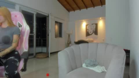 Snapshot of andres_bottero chatting on January 14, 1:58 am Andrs botero online show from January 14, 1:58 am