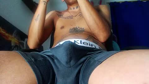 Snapshot of andres_cond chatting on April 19, 12:11 am Andrs o online show from April 19, 12:11 am