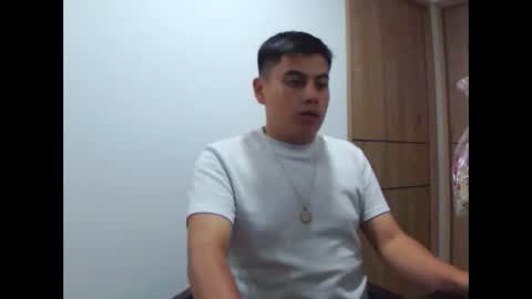 Snapshot of andres_rivera29 chatting on March 4, 3:12 am Andres Rivera online show from March 4, 3:12 am