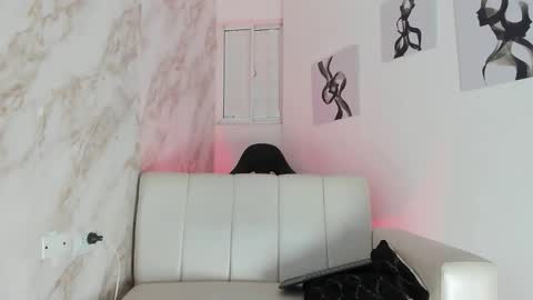 andres_stud online show from November 19, 12:49 pm