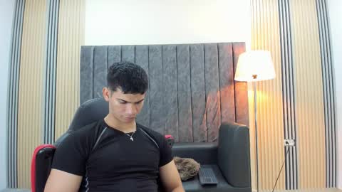 andres_stud online show from January 14, 4:18 am