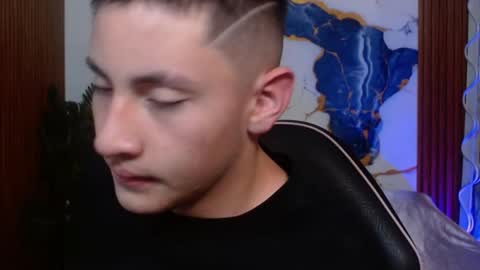 andres_tay online show from April 26, 3:37 am