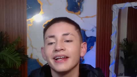 andres_tay online show from April 28, 2:38 am