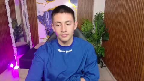 andres_tay online show from May 26, 2:40 am