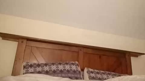 Snapshot of andresalvarez132169 chatting on March 1, 5:09 am andresalvarez132169 online show from March 1, 5:09 am