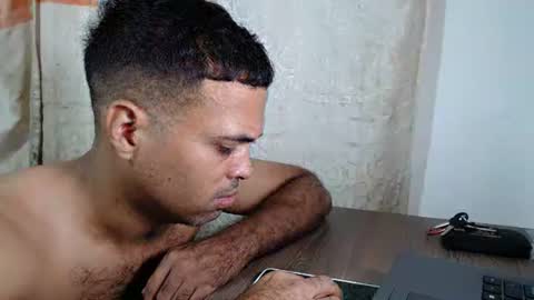 Snapshot of andresfern chatting on November 23, 11:43 am ANDRES online show from November 23, 11:43 am