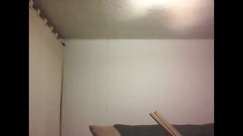 andresfloga online show from November 20, 6:02 am