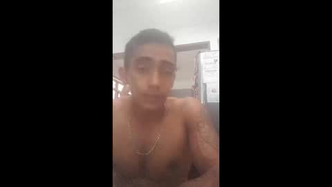 andresfmc1997 online show from May 31, 4:47 pm