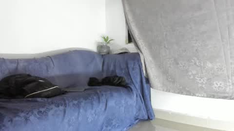 Andres online show from February 25, 9:08 am