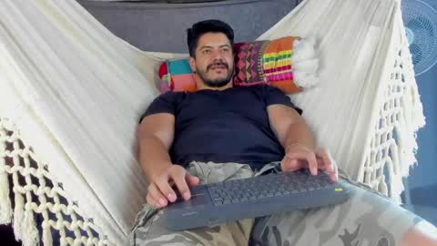 Snapshot of andressmith__ chatting on May 14, 3:02 am Andres online show from May 14, 3:02 am