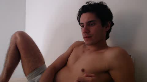 Snapshot of andrestorres0 chatting on December 17, 6:45 am Andres Torres online show from December 17, 6:45 am