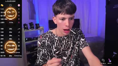 andrew_angels online show from December 3, 9:44 am