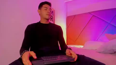 Snapshot of andrew_colleman1 chatting on September 24, 3:54 am Colleman online show from September 24, 3:54 am