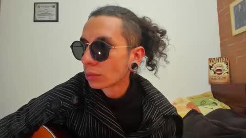 Snapshot of andrew_collins420 chatting on February 17, 6:48 pm Mugiwara online show from February 17, 6:48 pm