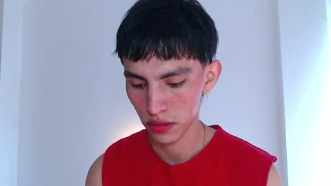 Snapshot of andrew_courtz chatting on January 10, 6:53 pm Andrew Courtz online show from January 10, 6:53 pm