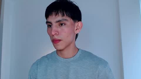 Snapshot of andrew_courtz chatting on January 11, 9:20 pm Andrew Courtz online show from January 11, 9:20 pm