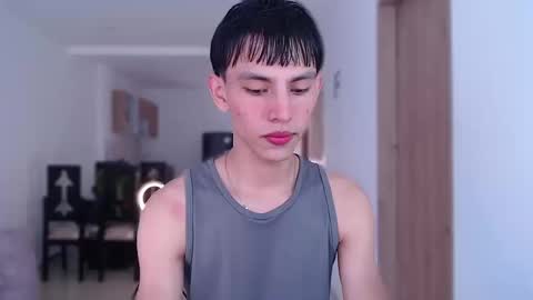 Snapshot of andrew_courtz chatting on January 17, 8:34 pm Andrew Courtz online show from January 17, 8:34 pm