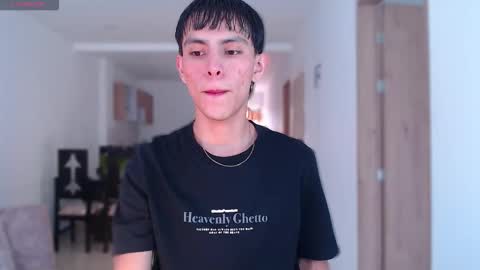 Snapshot of andrew_courtz chatting on January 18, 10:13 pm Andrew Courtz online show from January 18, 10:13 pm