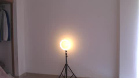 Snapshot of andrew_courtz chatting on February 18, 9:11 pm Andrew Courtz online show from February 18, 9:11 pm