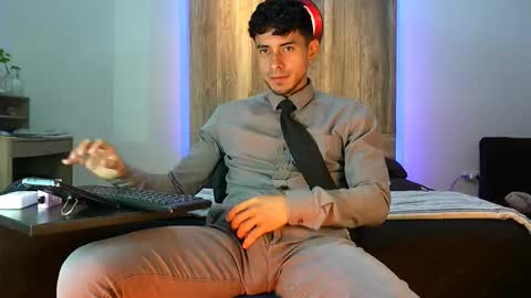 Andrew online show from October 8, 3:48 am