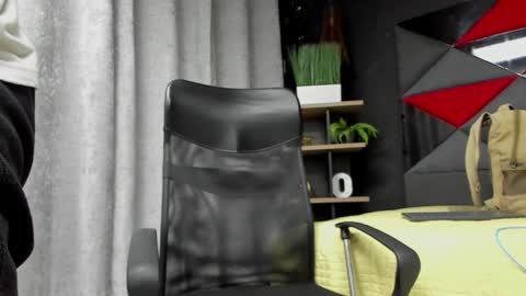 Andrew Mathwes online show from December 2, 9:28 pm