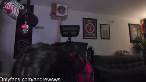 andrew_round online show from January 8, 11:40 pm
