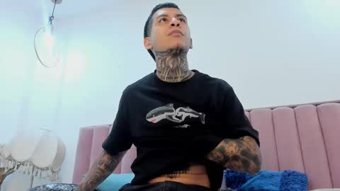 andrew_sanders69 online show from January 6, 7:50 pm