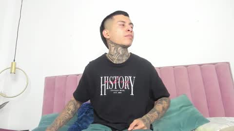 andrew_sanders69 online show from January 16, 7:51 pm