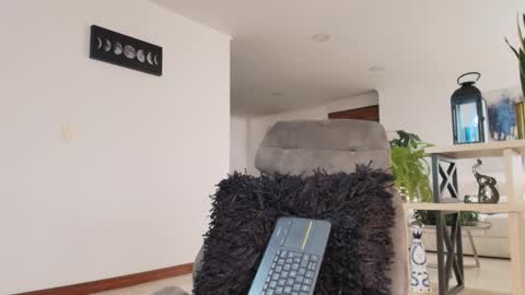 ANDREW WEST online show from December 5, 2:25 pm