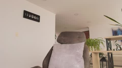 Snapshot of andrew_west_ chatting on February 12, 3:18 pm ANDREW WEST online show from February 12, 3:18 pm