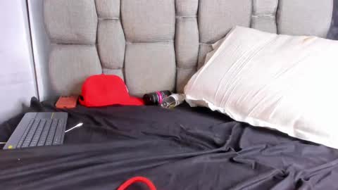 Snapshot of andrewadan chatting on December 21, 7:13 am andrewadan online show from December 21, 7:13 am