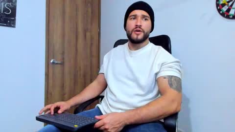 Andrew Diaz online show from October 11, 4:22 am