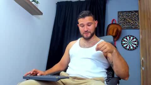 Andrew Diaz online show from April 7, 6:36 am