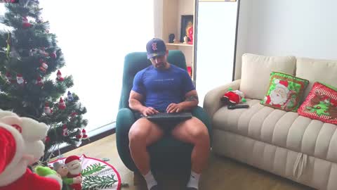 Andrew online show from December 23, 8:14 pm