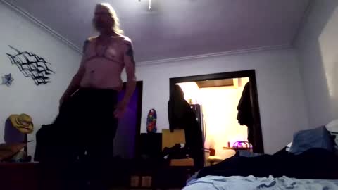 andrewgennie online show from June 2, 5:42 am