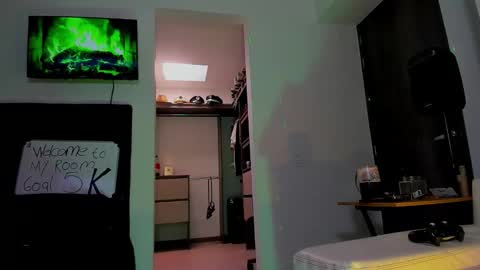 Andrew Johnson online show from September 22, 4:20 pm